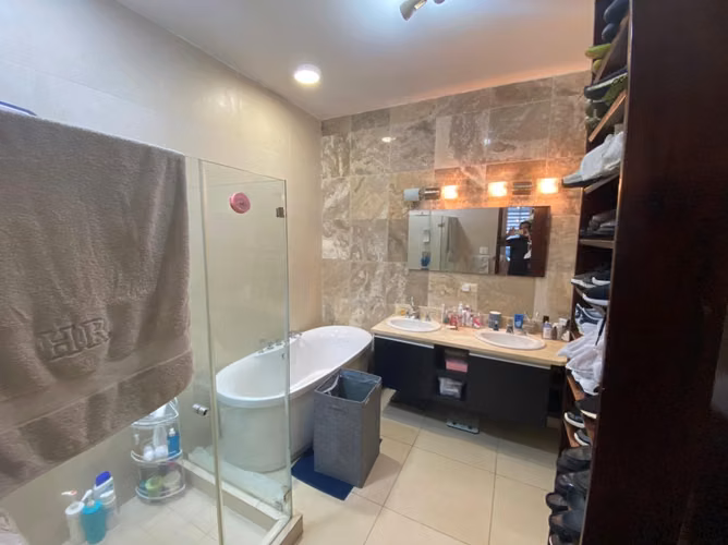 APARTAMENTO EN VENTA PH RIVAGE $300K AV BALBOA