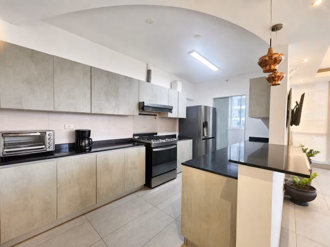 Alquiler de Apartamento Amoblado en PH Loma Vista Tower | AM