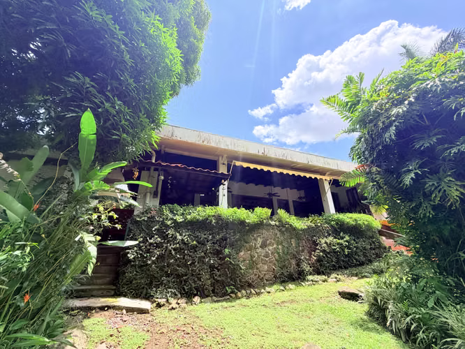 SE VENDE CASA EN BETANIA