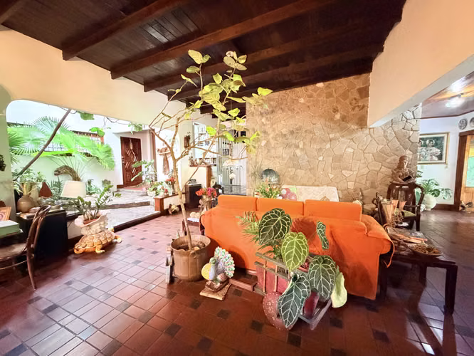 SE VENDE CASA EN BETANIA