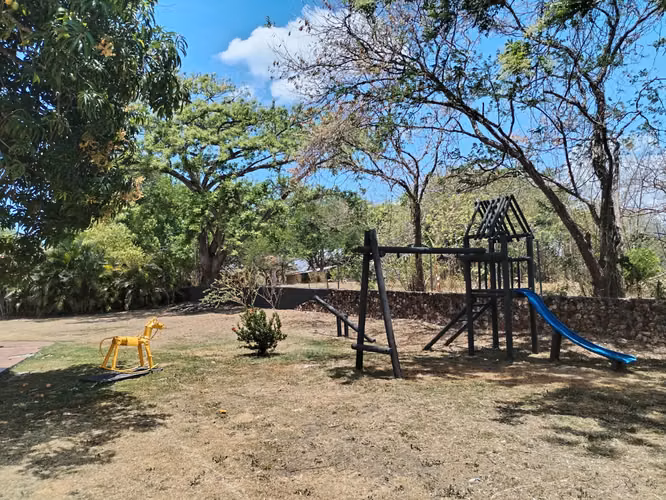 ESPACIOSA CASA DE PLAYA PARA DISFRUTAR CON FAMILIA Y AMIGOS