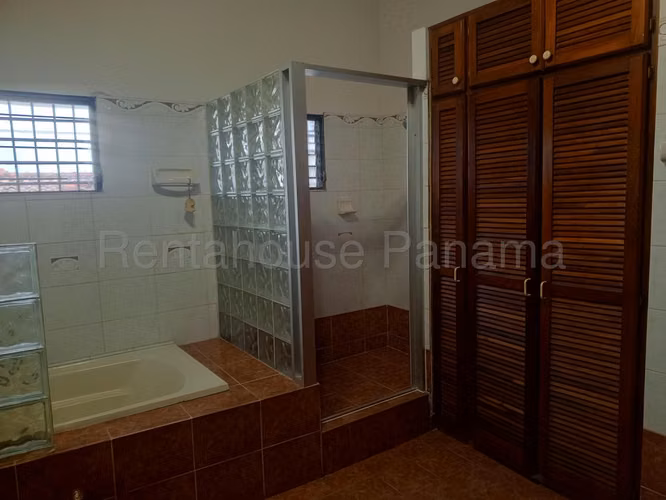 VENTA DE CASA DOS MARES GM