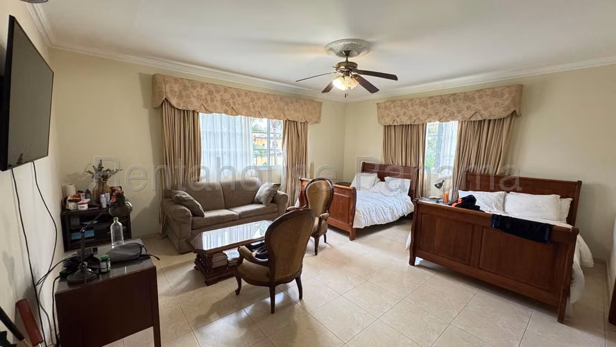 VENTA DE CASA COSTA DEL ESTE GM