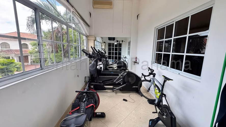 VENTA DE CASA COSTA DEL ESTE GM