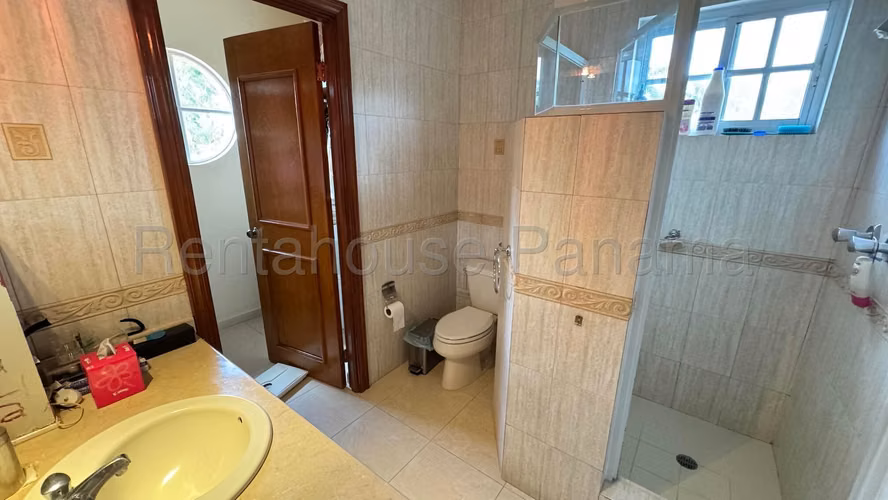 VENTA DE CASA COSTA DEL ESTE GM
