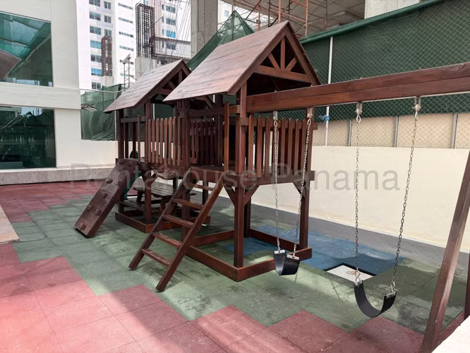 Se Vende Apartamento en Costa del Este VLU27-261