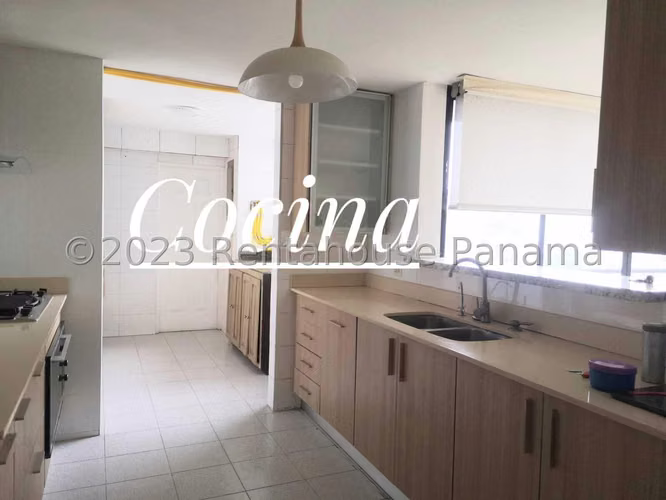 Se Vende Apartamento en El Cangrejo VLU27-607