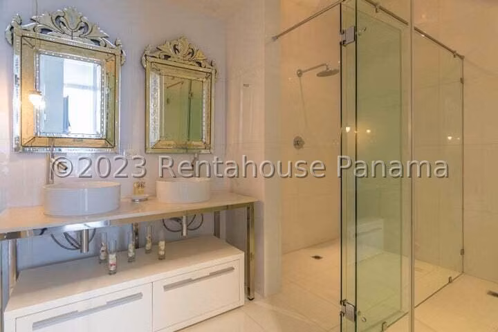 Alquilo Apartamento en Avenida Balboa LC26-107 - Imagen 5