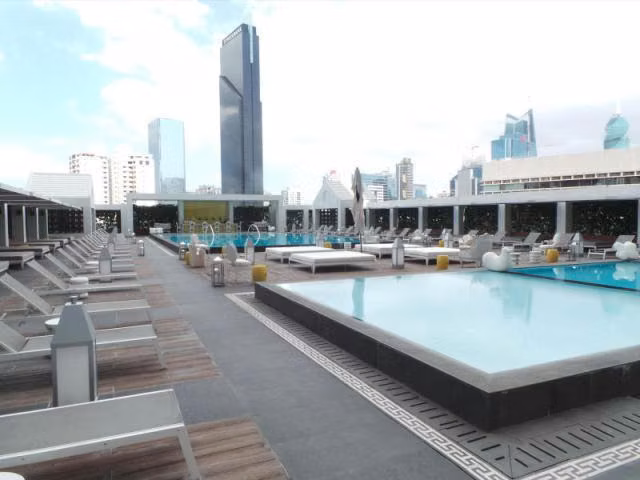 Alquilo Apartamento en Avenida Balboa LC26-119