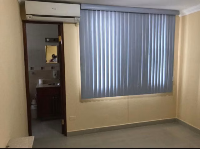 VENDO APARTAMENTO TOTALMENTE RENOVADO PH TORRES DEL SOL - G