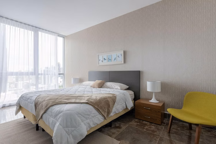 Alquilo Apartamento en Avenida Balboa LC26-124