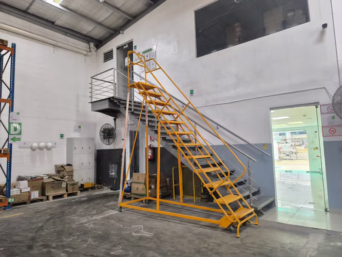 SE VENDE ESPECTACULAR GALERA EN VIA ESPAÑA