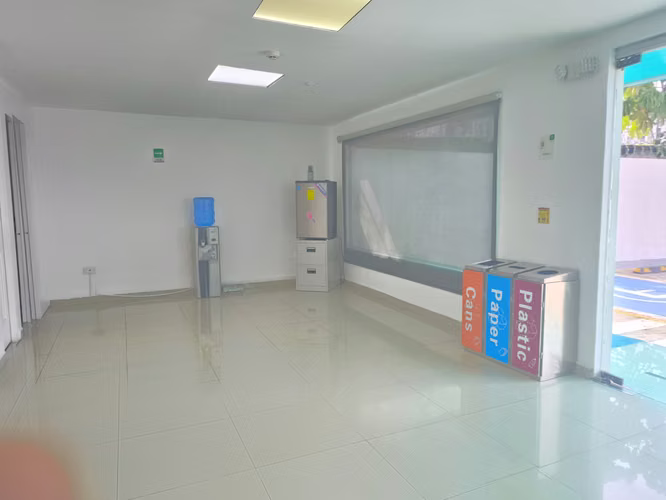 SE VENDE ESPECTACULAR GALERA EN VIA ESPAÑA