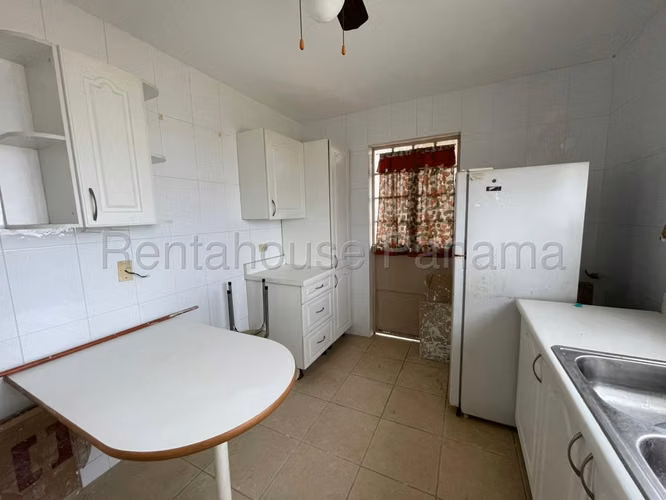 Se Vende Casa en Brisas Del Golf MDV27-985