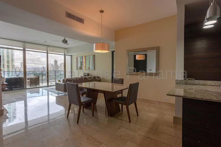 Se Vende Apartamento en Punta Pacifica MDV27-993