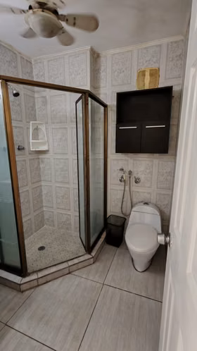 ALQUILO APARTAMENTO AMOBLADO VIA ESPAÑA 2 RECAMARAS 2 BAÑOS 1 PARKING
