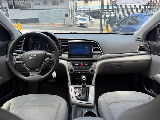 Hyundai Elantra 2017