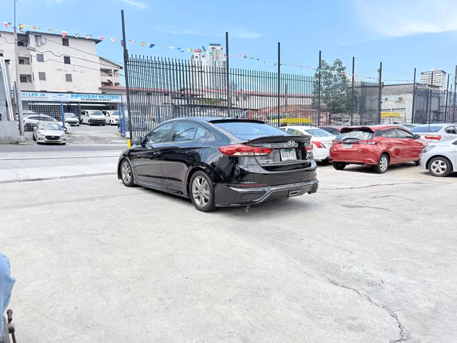 Hyundai Elantra 2017
