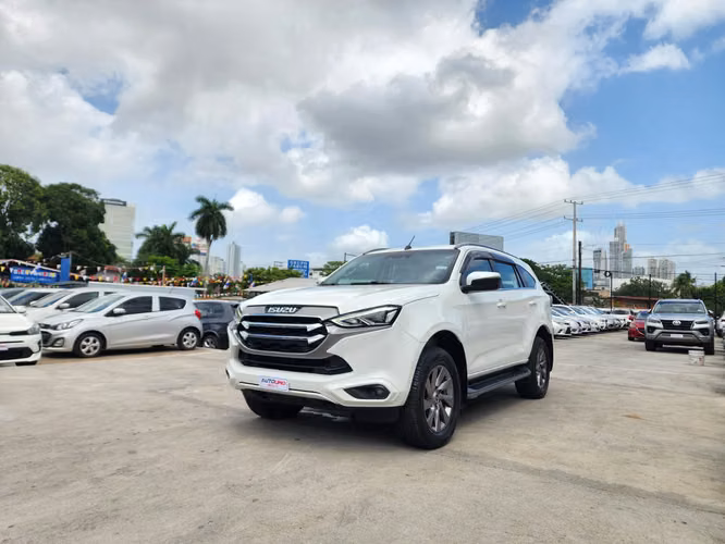 Isuzu Mux 2023