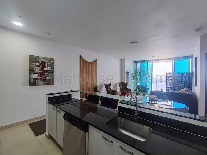 Apartamento en Venta en Avenida Balboa. 27-753.