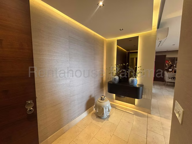 Apartamento en Venta en Santa Maria. 27-751.