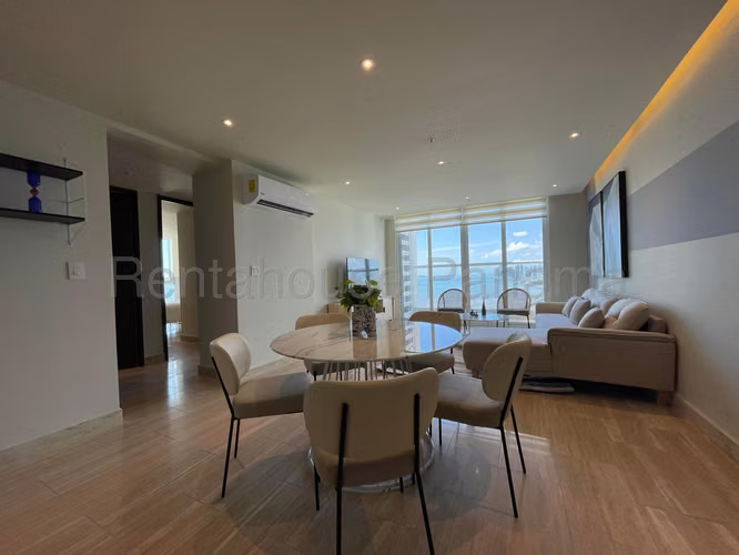 Apartamento en Alquiler en Costa del Este. 27-799.