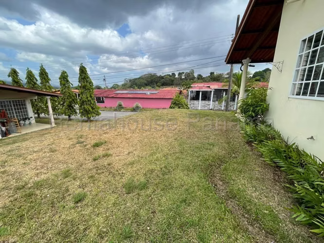 Venta de Casa en Brisas del Golf MPS27-985