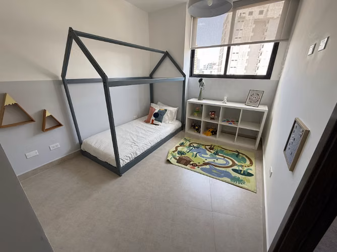 145 m² Amoblado| Cuarto+baño de empleada | El Cangrejo