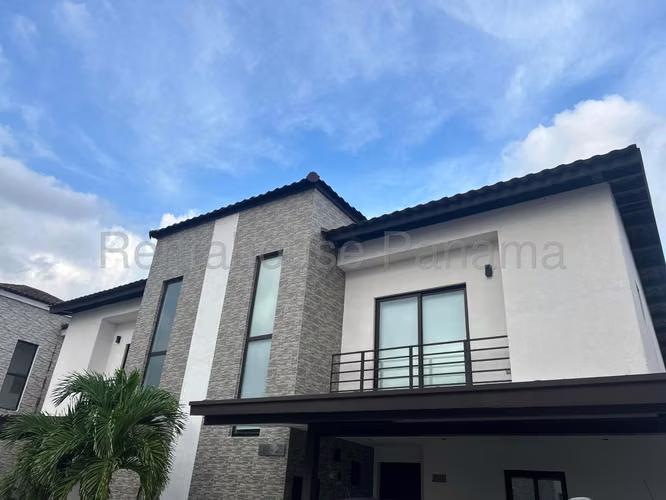 VENTA CASA REMODELADA EN COSTA SUR - YD - Imagen 15