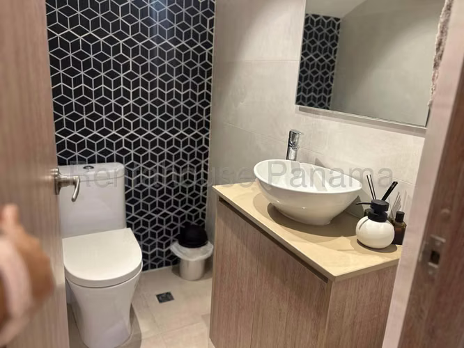 VENTA CASA REMODELADA EN COSTA SUR - YD - Imagen 7