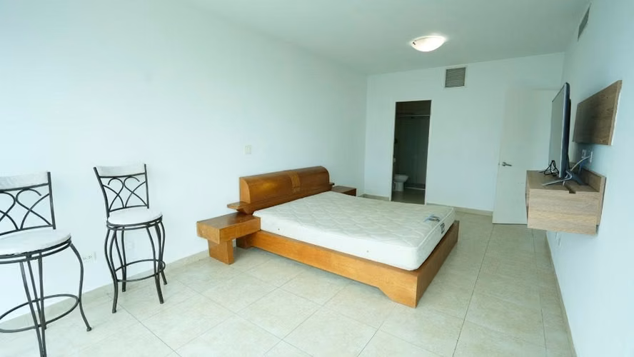 Apartamento amoblado con vista al mar - Imagen 4
