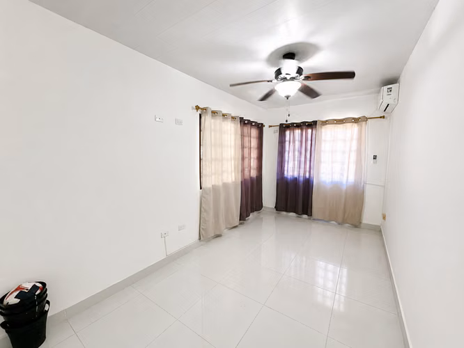 Gran propiedad con 2 residencias independientes en Las Cumbres ID 26952