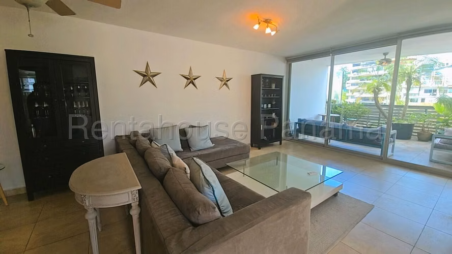 Alquiler de Apartamento en el cangrejo de 145Mts