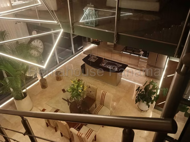 Apartamento tipo Loft de Lujo, Amoblado se alquila en Punta Pacífica