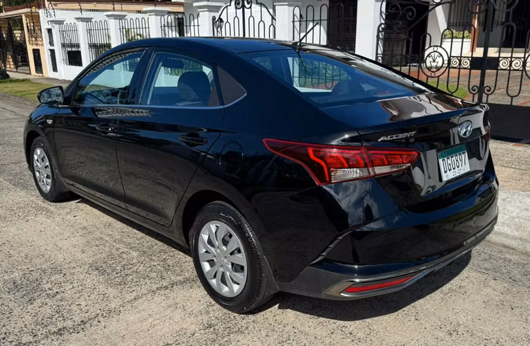 ACCENT 2023 AUTOMATICO EN 12,295 al CREDITO o al contado....