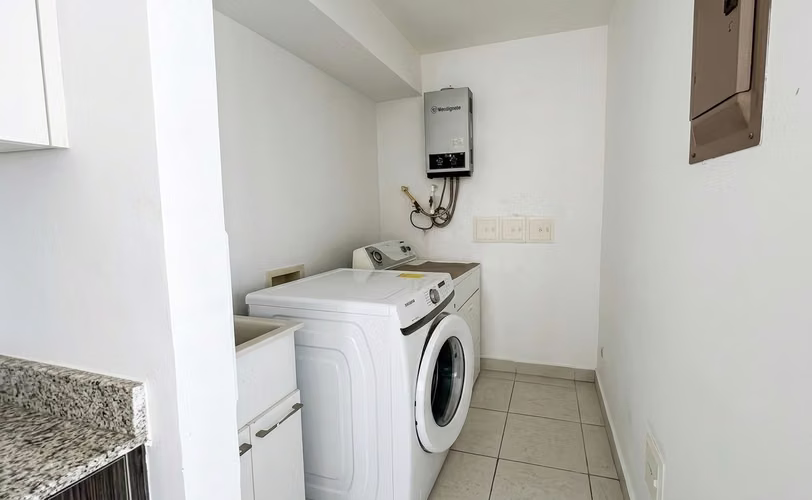 . Apartamento en El Cangrejo I con balcón y ubicación premium