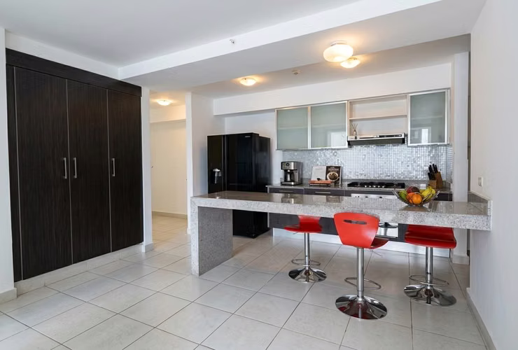 . Apartamento en El Cangrejo I con balcón y ubicación premium