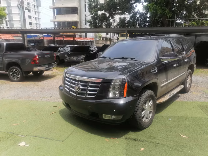 CADILLAC ESCALADE 2010 BUENAS CONDICIONES