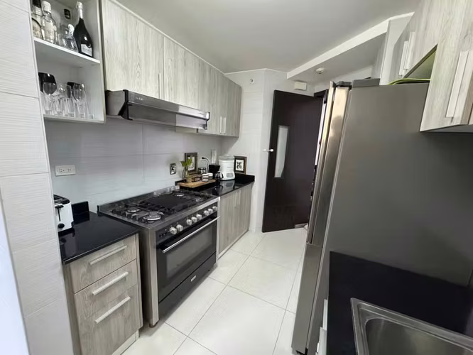 Apartamento en El cangrejo amueblado  I con terraza y vista panorámica