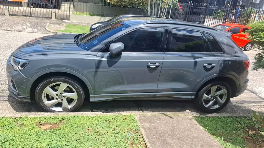 Audi Q3 Del 2019 BUEN ESTADO - Imagen 9