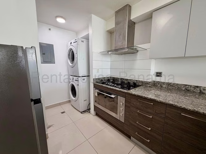 Alquiler Apartamento Carrasquilla - YD