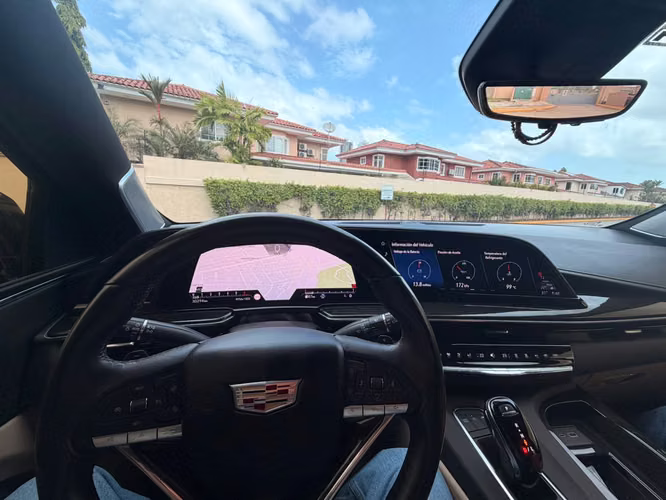 Cadillac Escalade Premium Luxury 2023 COMO NUEVA