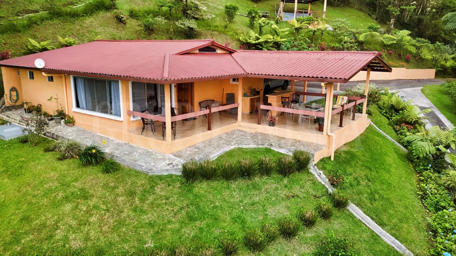 Oportunidad! Se Vende Casa en Altos del Maria - Zona Alta