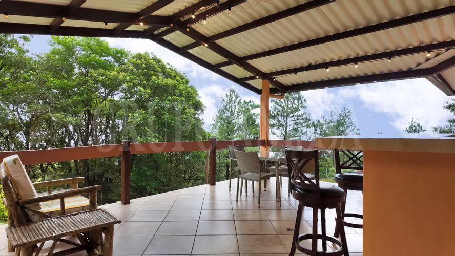Oportunidad! Se Vende Casa en Altos del Maria - Zona Alta