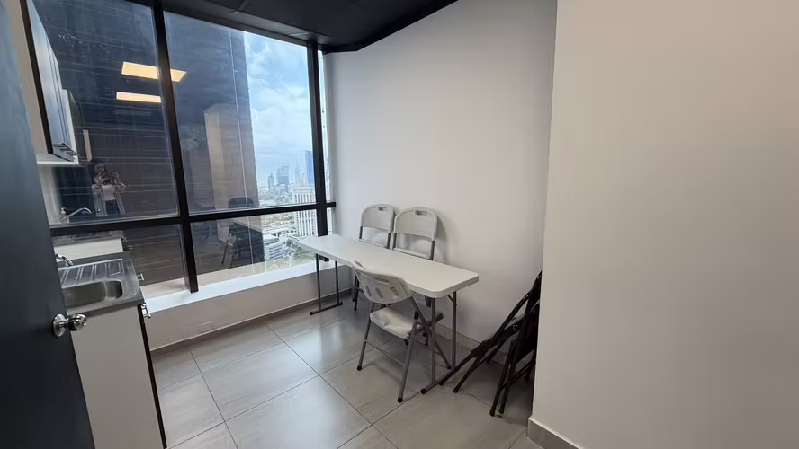 Alquiler de Oficina Premium en Plaza Banco General – Calle 50