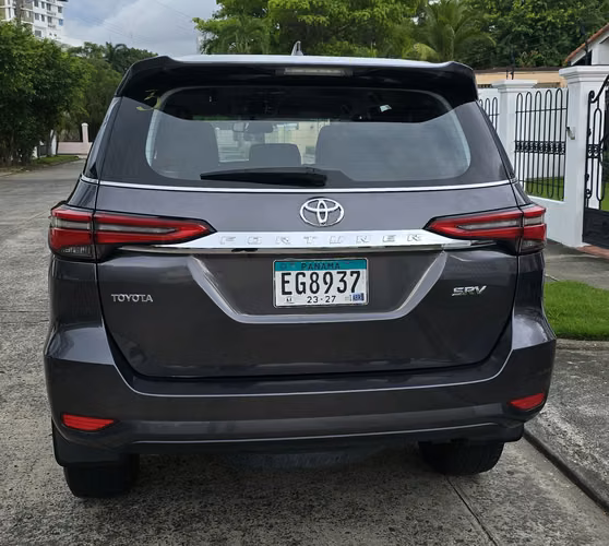 FORTUNER 2023  4X4 AUTOMATICO EN 41,495 al CREDITO o al CONTADO