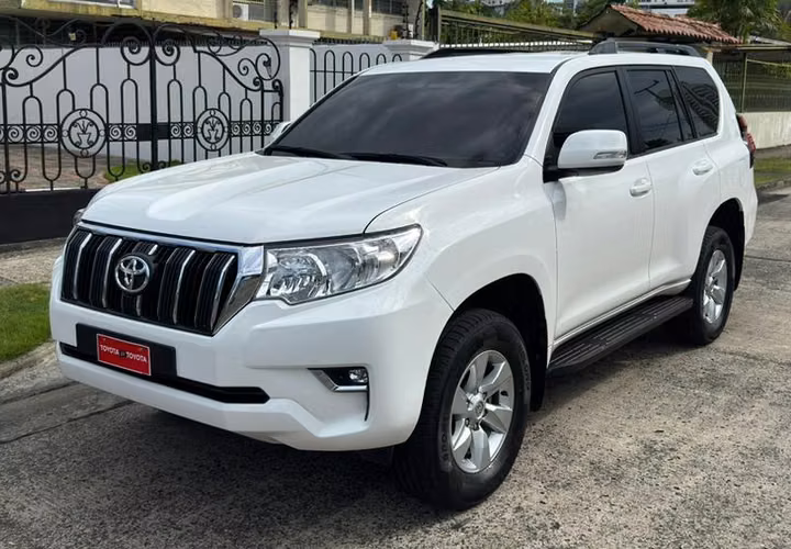 PRADO 2023 AUTOMATICO EN 48,495  al Crédito o al  Contado....