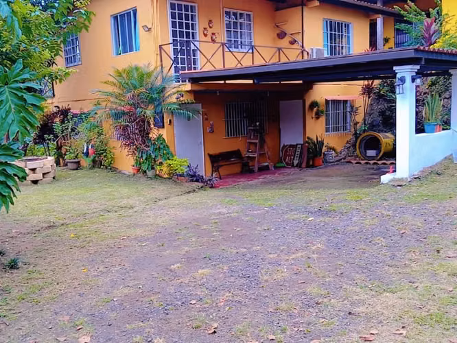 1,779 m² Terreno | 5Rec 4Baños | 2 Casas