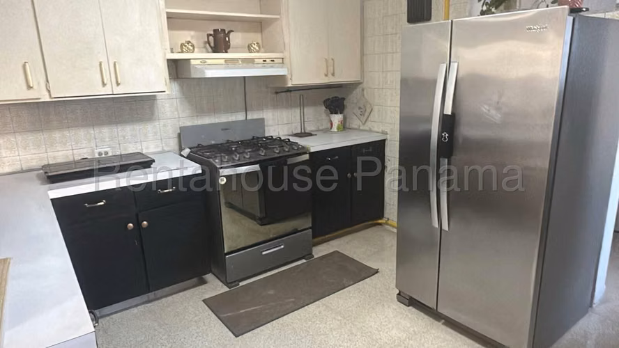 Apartamento en Venta en Obarrio. 27-941.