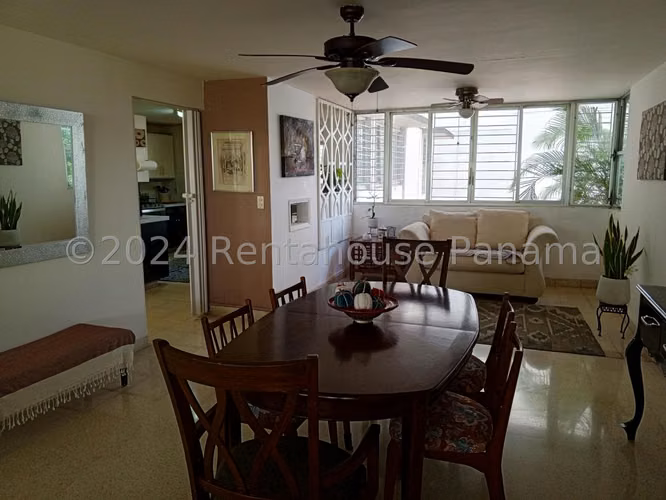 Apartamento en Venta en Obarrio. 27-941.